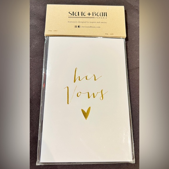 Guide Book for Writing Wedding Vows paired with His & Hers Vow Booklets 💒💍✨💗 - Picture 3 of 5